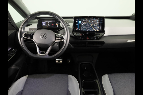 Volkswagen ID.3 First Plus 58 kWh 204 pk | Navigatie | Parkeersensoren | Achteruitrijcamera | Adaptieve cruise control | Matrix LED koplampen | Stoelverwarming |