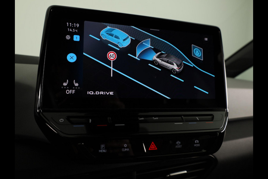 Volkswagen ID.3 First Plus 58 kWh 204 pk | Navigatie | Parkeersensoren | Achteruitrijcamera | Adaptieve cruise control | Matrix LED koplampen | Stoelverwarming |
