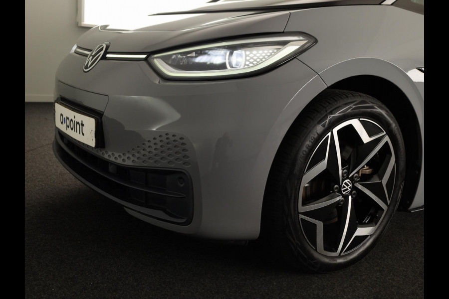 Volkswagen ID.3 First Plus 58 kWh 204 pk | Navigatie | Parkeersensoren | Achteruitrijcamera | Adaptieve cruise control | Matrix LED koplampen | Stoelverwarming |