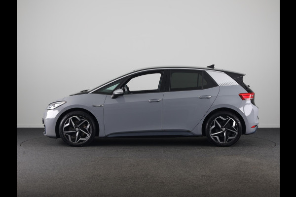 Volkswagen ID.3 First Plus 58 kWh 204 pk | Navigatie | Parkeersensoren | Achteruitrijcamera | Adaptieve cruise control | Matrix LED koplampen | Stoelverwarming |