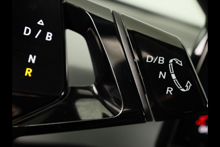 Volkswagen ID.3 First Plus 58 kWh 204 pk | Navigatie | Parkeersensoren | Achteruitrijcamera | Adaptieve cruise control | Matrix LED koplampen | Stoelverwarming |
