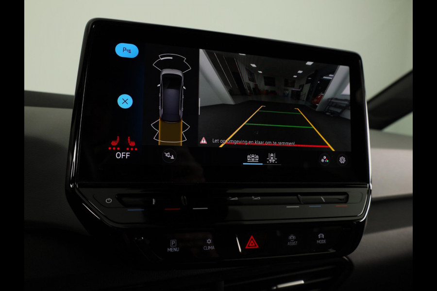 Volkswagen ID.3 First Plus 58 kWh 204 pk | Navigatie | Parkeersensoren | Achteruitrijcamera | Adaptieve cruise control | Matrix LED koplampen | Stoelverwarming |