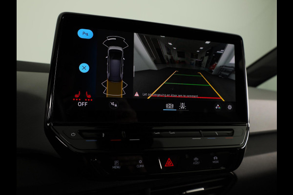 Volkswagen ID.3 First Plus 58 kWh 204 pk | Navigatie | Parkeersensoren | Achteruitrijcamera | Adaptieve cruise control | Matrix LED koplampen | Stoelverwarming |