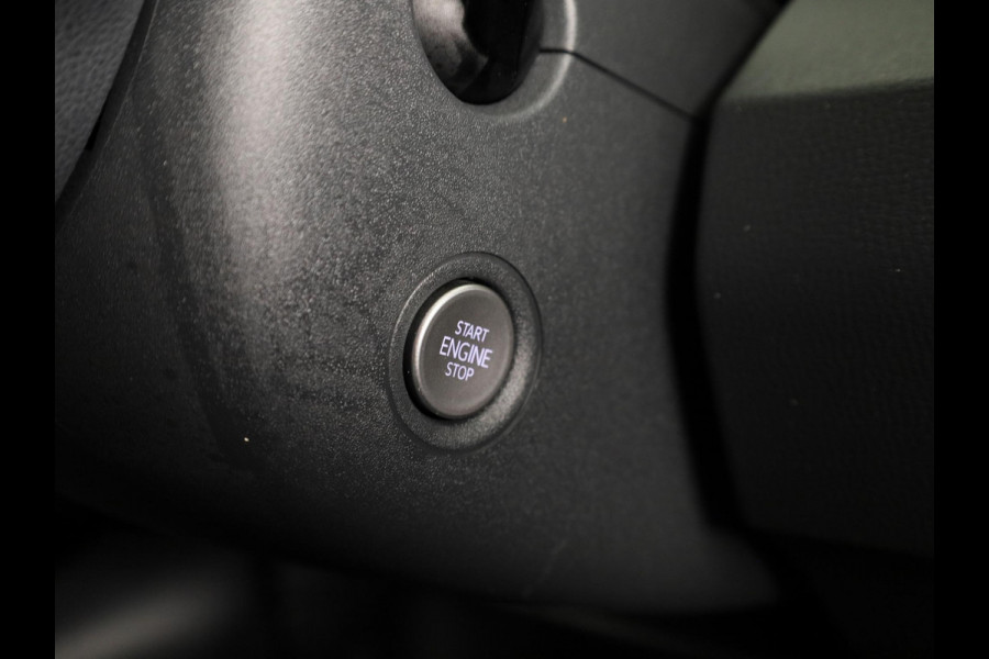 Volkswagen ID.3 First Plus 58 kWh 204 pk | Navigatie | Parkeersensoren | Achteruitrijcamera | Adaptieve cruise control | Matrix LED koplampen | Stoelverwarming |