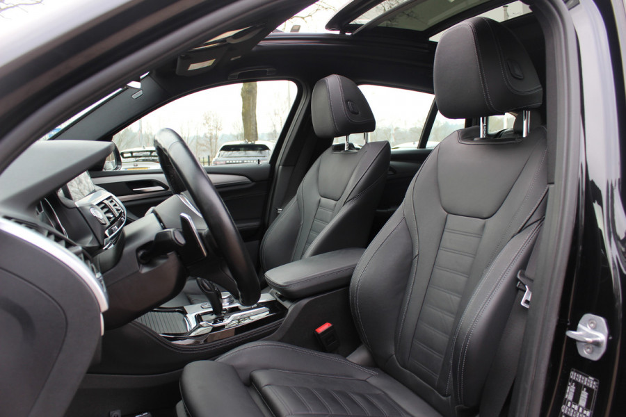 BMW X4 xDrive20i High Exe. M Sport / Panoramadak / 360Camera / Leder / 20'' / Harman Kardon / Navigatie / Dodehoek / DAB / Stoelverwarming / ACC