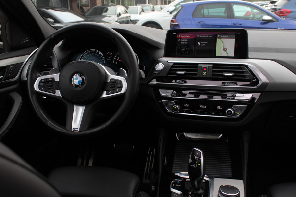 BMW X4 xDrive20i High Exe. M Sport / Panoramadak / 360Camera / Leder / 20'' / Harman Kardon / Navigatie / Dodehoek / DAB / Stoelverwarming / ACC