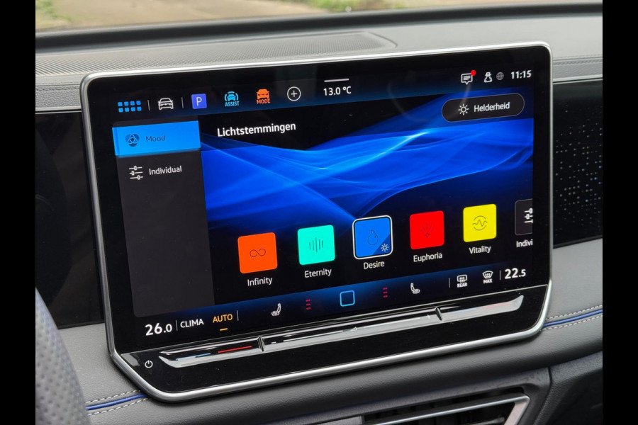 Volkswagen Tiguan 1.5 eTSI R-Line | Leer|Keyless | 360 Camera |