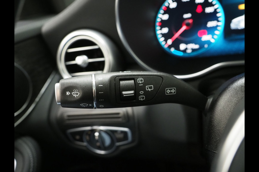 Mercedes-Benz GLC 300e 4MATIC Premium | Panoramadak | Head Up | Trekhaak | Leder | 360 | Adaptive Cruise | Carplay