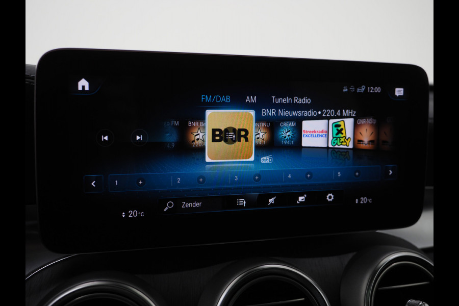 Mercedes-Benz GLC 300e 4MATIC Premium | Panoramadak | Head Up | Trekhaak | Leder | 360 | Adaptive Cruise | Carplay