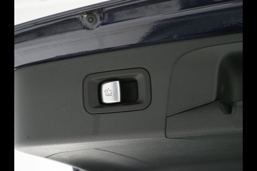 Mercedes-Benz GLC 300e 4MATIC Premium | Panoramadak | Head Up | Trekhaak | Leder | 360 | Adaptive Cruise | Carplay