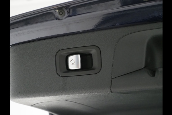 Mercedes-Benz GLC 300e 4MATIC Premium | Panoramadak | Head Up | Trekhaak | Leder | 360 | Adaptive Cruise | Carplay