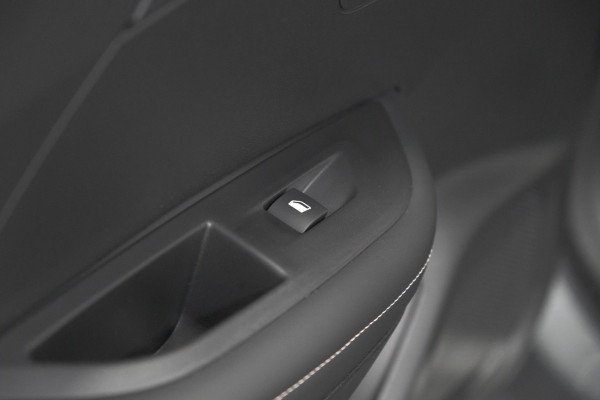 Peugeot 2008 Hybrid 145 e-DCS6 Allure | 360 Camera | Adaptieve Cruise Control | Dodehoekdetectie | Navigatie