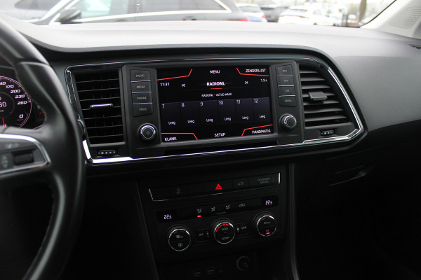 Seat Ateca 1.4 EcoTSI FR Business Intense / Camera / Virtual Cockpit / Navigatie / Keyless / 18'' / DAB / Cruise Control