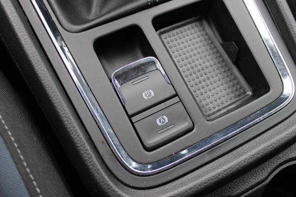 Seat Ateca 1.4 EcoTSI FR Business Intense / Camera / Virtual Cockpit / Navigatie / Keyless / 18'' / DAB / Cruise Control