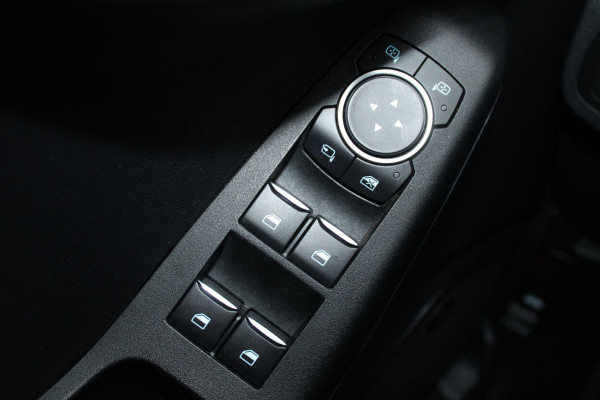 Ford Fiesta 1.0 EcoBoost 125 PK Hybrid Vignale | Trekhaak | Camera | Lederen bekleding | Adaptieve Cruise Control | BLIS | Keyless Entry | Navigatie | Winterpack