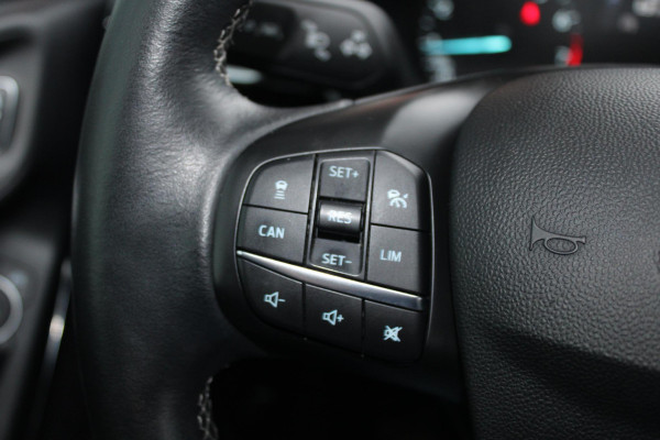 Ford Fiesta 1.0 EcoBoost 125 PK Hybrid Vignale | Trekhaak | Camera | Lederen bekleding | Adaptieve Cruise Control | BLIS | Keyless Entry | Navigatie | Winterpack