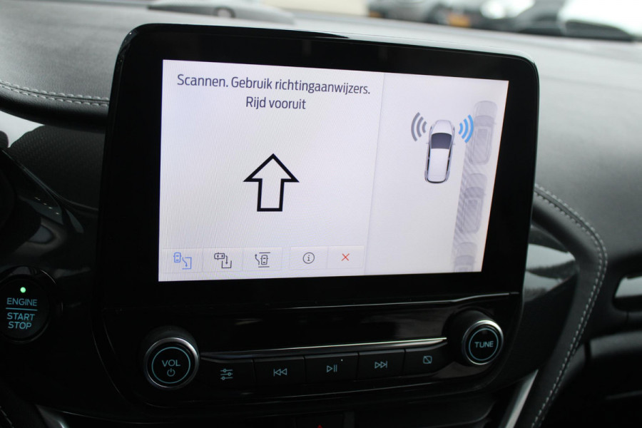 Ford Fiesta 1.0 EcoBoost 125 PK Hybrid Vignale | Trekhaak | Camera | Lederen bekleding | Adaptieve Cruise Control | BLIS | Keyless Entry | Navigatie | Winterpack