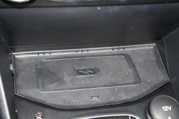 Ford Fiesta 1.0 EcoBoost 125 PK Hybrid Vignale | Trekhaak | Camera | Lederen bekleding | Adaptieve Cruise Control | BLIS | Keyless Entry | Navigatie | Winterpack