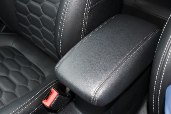 Ford Fiesta 1.0 EcoBoost 125 PK Hybrid Vignale | Trekhaak | Camera | Lederen bekleding | Adaptieve Cruise Control | BLIS | Keyless Entry | Navigatie | Winterpack