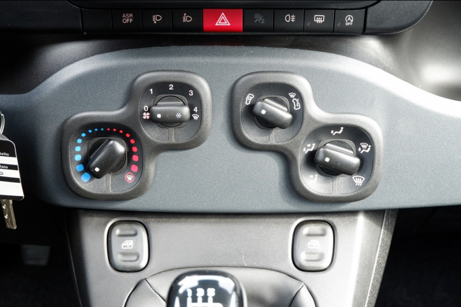 Fiat Panda 1.0 Hybrid City / INCL. 2 jaar FabrieksGarantie