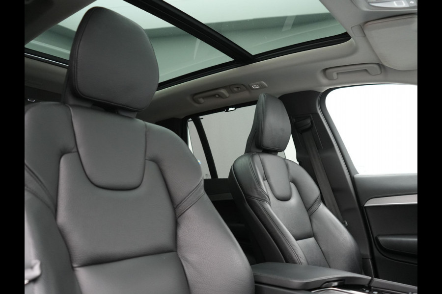 Volvo XC90 T8 Recharge AWD Plus Bright LONG RANGE Plug In Hybrid 7 Persoon 456pk Dealer O.H PHEV | Trekhaak Af Fabriek | Panodak | Adaptive Cruise | Camera | Lederen Sportstoelen Memory & Verwarmd | Pilot Assist | Blis | Keyless | Apple Carplay | Navigatie | Virtual | DAB |