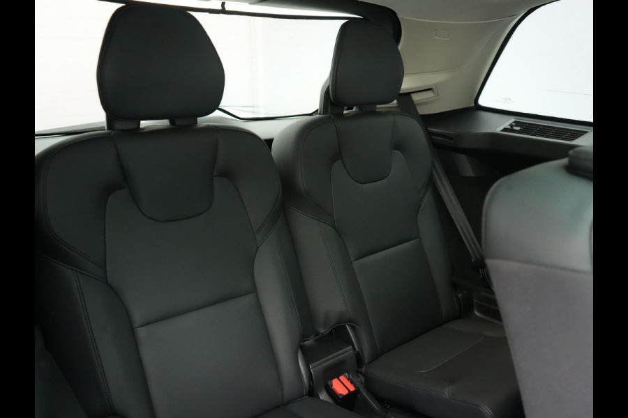 Volvo XC90 T8 Recharge AWD Plus Bright LONG RANGE Plug In Hybrid 7 Persoon 456pk Dealer O.H PHEV | Trekhaak Af Fabriek | Panodak | Adaptive Cruise | Camera | Lederen Sportstoelen Memory & Verwarmd | Pilot Assist | Blis | Keyless | Apple Carplay | Navigatie | Virtual | DAB |