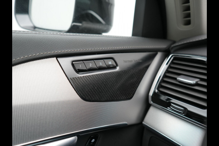 Volvo XC90 T8 Recharge AWD Plus Bright LONG RANGE Plug In Hybrid 7 Persoon 456pk Dealer O.H PHEV | Trekhaak Af Fabriek | Panodak | Adaptive Cruise | Camera | Lederen Sportstoelen Memory & Verwarmd | Pilot Assist | Blis | Keyless | Apple Carplay | Navigatie | Virtual | DAB |