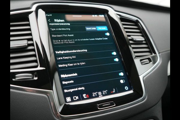 Volvo XC90 T8 Recharge AWD Plus Bright LONG RANGE Plug In Hybrid 7 Persoon 456pk Dealer O.H PHEV | Trekhaak Af Fabriek | Panodak | Adaptive Cruise | Camera | Lederen Sportstoelen Memory & Verwarmd | Pilot Assist | Blis | Keyless | Apple Carplay | Navigatie | Virtual | DAB |