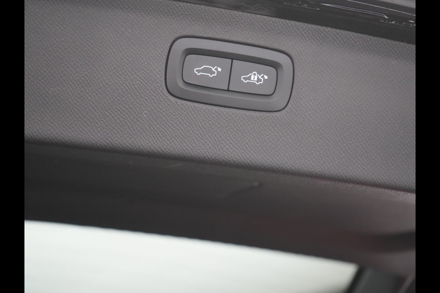 Volvo XC90 T8 Recharge AWD Plus Bright LONG RANGE Plug In Hybrid 7 Persoon 456pk Dealer O.H PHEV | Trekhaak Af Fabriek | Panodak | Adaptive Cruise | Camera | Lederen Sportstoelen Memory & Verwarmd | Pilot Assist | Blis | Keyless | Apple Carplay | Navigatie | Virtual | DAB |