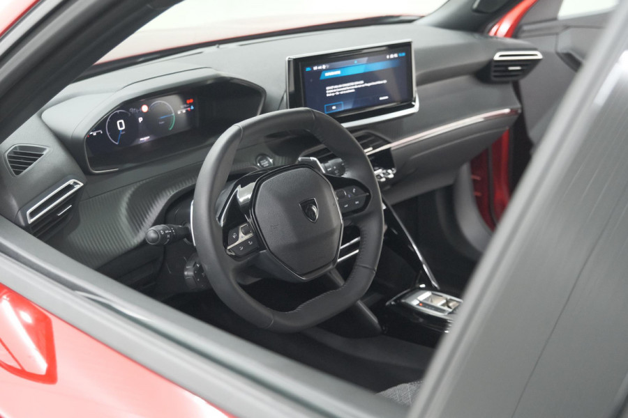 Peugeot 2008 1.2 Hybrid 145 Allure | 360 Camera | Adaptieve Cruise Control | Dodehoekdetectie | Apple Carplay