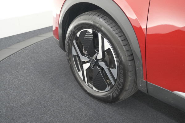 Peugeot 2008 1.2 Hybrid 145 Allure | 360 Camera | Adaptieve Cruise Control | Dodehoekdetectie | Apple Carplay