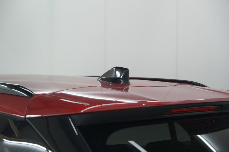 Peugeot 2008 1.2 Hybrid 145 Allure | 360 Camera | Adaptieve Cruise Control | Dodehoekdetectie | Apple Carplay