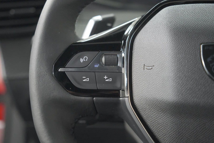 Peugeot 2008 1.2 Hybrid 145 Allure | 360 Camera | Adaptieve Cruise Control | Dodehoekdetectie | Apple Carplay