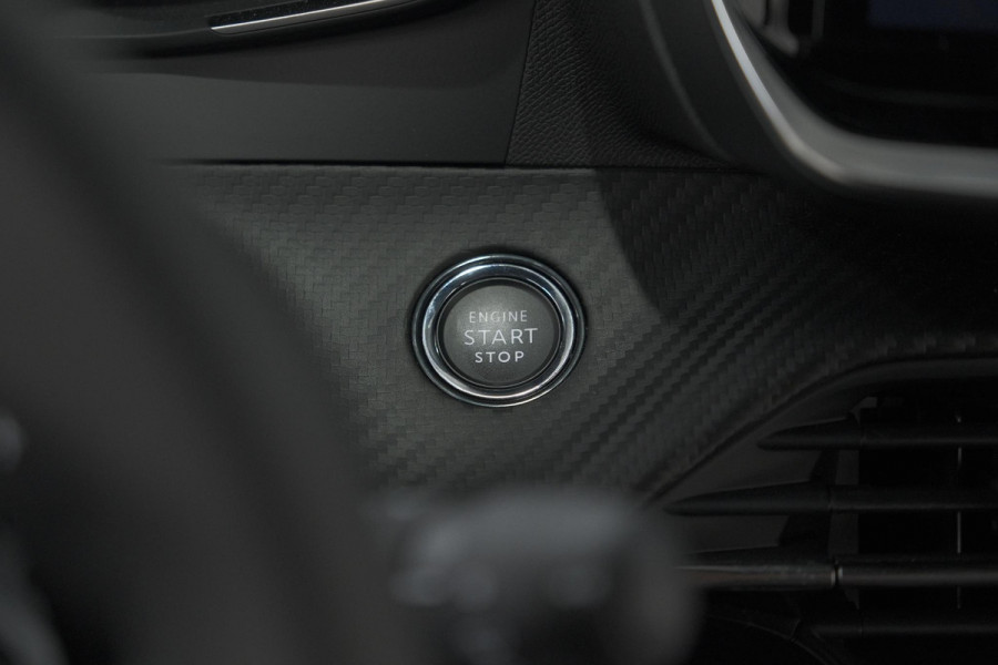 Peugeot 2008 1.2 Hybrid 145 Allure | 360 Camera | Adaptieve Cruise Control | Dodehoekdetectie | Apple Carplay