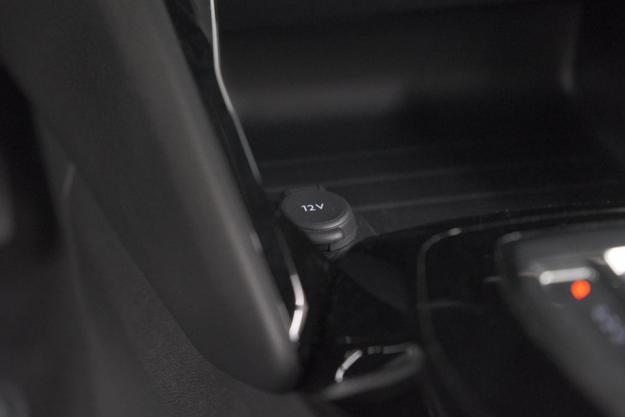 Peugeot 2008 1.2 Hybrid 145 Allure | 360 Camera | Adaptieve Cruise Control | Dodehoekdetectie | Apple Carplay