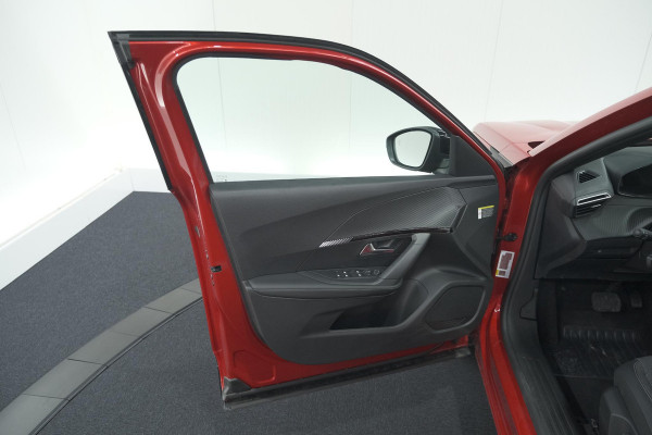 Peugeot 2008 1.2 Hybrid 145 Allure | 360 Camera | Adaptieve Cruise Control | Dodehoekdetectie | Apple Carplay