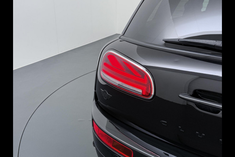 MINI Clubman 1.5 Cooper Richmond Park Edition | PANORAMA DAK | CAMERA| STOELVERW. | LEER| KEYLESS| ORIGINEEL NL AUTO  RIJKLAARPRIJS INCL. 12 MND BOVAG GARANTIE