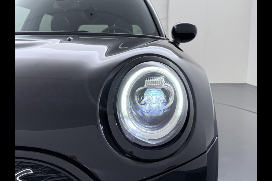 MINI Clubman 1.5 Cooper Richmond Park Edition | PANORAMA DAK | CAMERA| STOELVERW. | LEER| KEYLESS| ORIGINEEL NL AUTO  RIJKLAARPRIJS INCL. 12 MND BOVAG GARANTIE