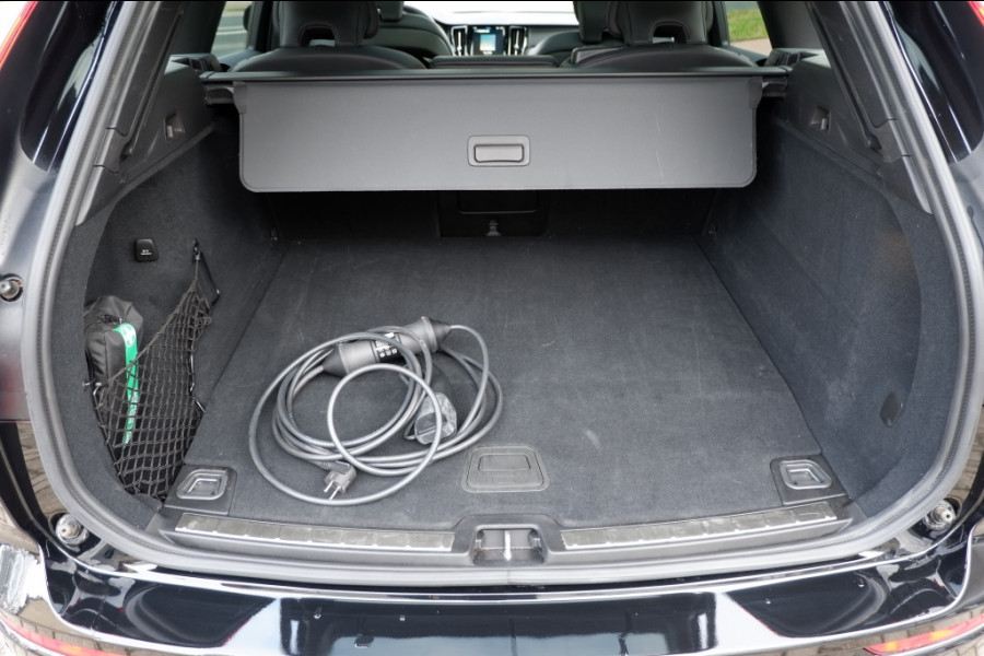 Volvo XC60 2.0 T6 AWD Pus Dark / INCL. Garantie / 360 Camera / Pano