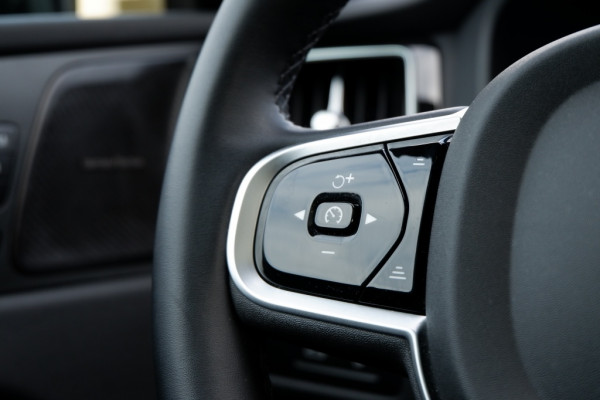 Volvo XC60 2.0 T6 AWD Pus Dark / INCL. Garantie / 360 Camera / Pano