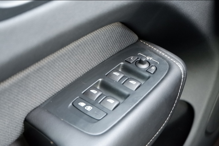 Volvo XC60 2.0 T6 AWD Pus Dark / INCL. Garantie / 360 Camera / Pano