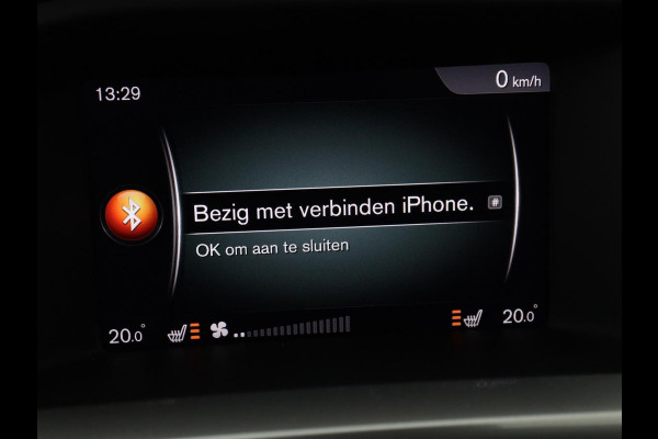 Volvo V60 2.0 T4 Sport | Adaptive cruise | Stoelverwarming | Camera | Trekhaak | Leder/Alcantara | Bi-Xenon | Sportstoelen | Climate control | R Design