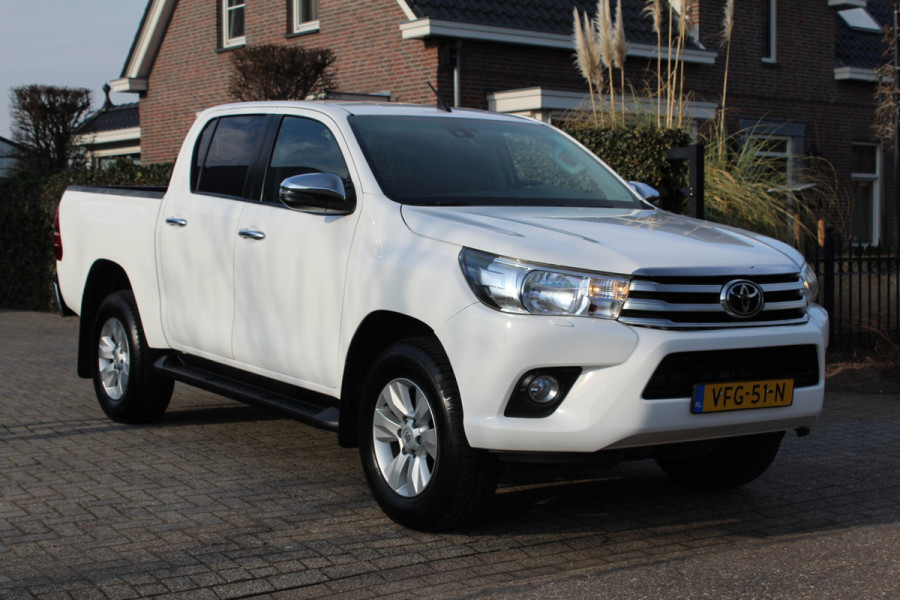 Toyota Hilux 2.4 D-4D-F 150PK E6 Aut. Double Cab Professional 4x4 incl.BPM ✓ Camera ✓ 4WD