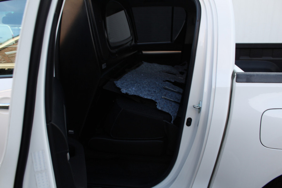 Toyota Hilux 2.4 D-4D-F 150PK E6 Aut. Double Cab Professional 4x4 incl.BPM ✓ Camera ✓ 4WD