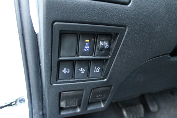 Toyota Hilux 2.4 D-4D-F 150PK E6 Aut. Double Cab Professional 4x4 incl.BPM ✓ Camera ✓ 4WD