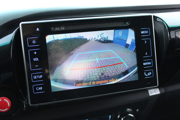 Toyota Hilux 2.4 D-4D-F 150PK E6 Aut. Double Cab Professional 4x4 incl.BPM ✓ Camera ✓ 4WD