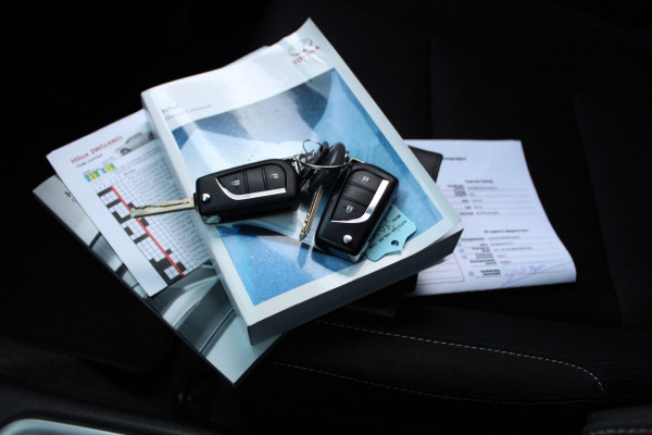 Toyota Hilux 2.4 D-4D-F 150PK E6 Aut. Double Cab Professional 4x4 incl.BPM ✓ Camera ✓ 4WD