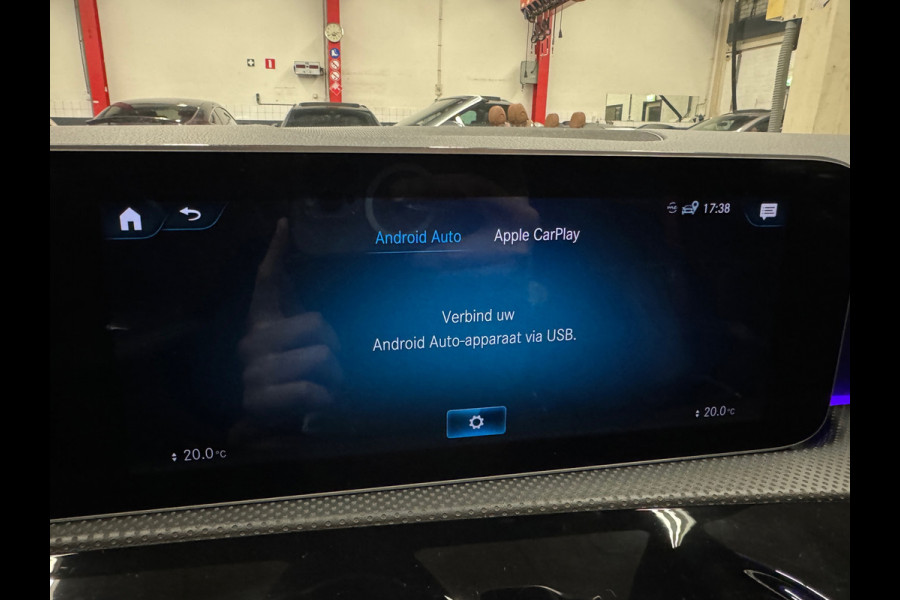 Mercedes-Benz CLA-Klasse Shooting Brake AMG 35 4MATIC Pano