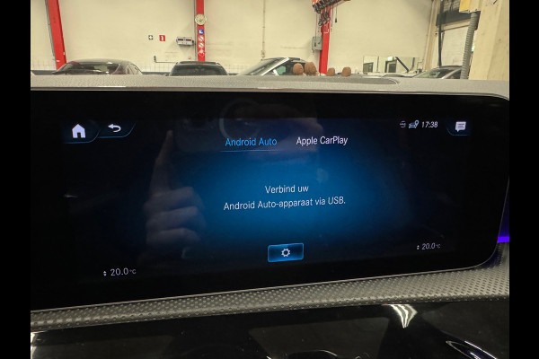 Mercedes-Benz CLA-Klasse Shooting Brake AMG 35 4MATIC Pano