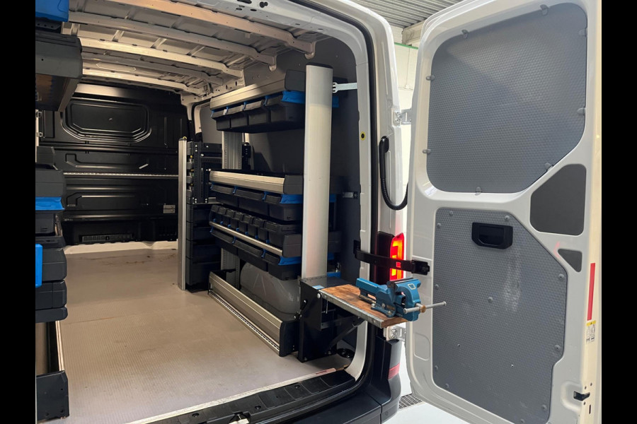 Volkswagen Crafter Automaat DSG Servicewagen 35 2.0 TDI 140pk euro6 L3H2 oude L2H1 Highline 3Persoons Sortimo, V230, RIJKLAARPRIJS
